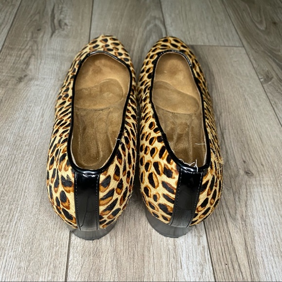 Sofft Cow Hair Uppers Leopard Print Low Block Heel Leather Pumps - Picture 3 of 6